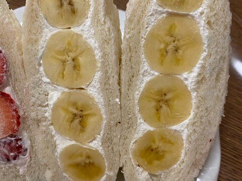 甘めのホイップで甘々バナナサンド
